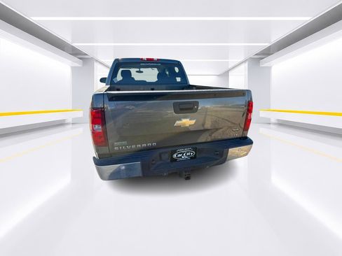 Used 2011 Chevrolet Silverado 1500 LT AWD/4WD image 5