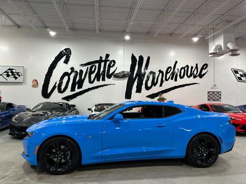 Used 2022 Chevrolet Camaro LT w/ RS Package image 30