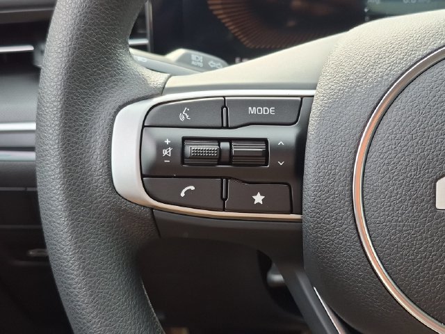 New 2027 Kia K5 LXS FWD image 14