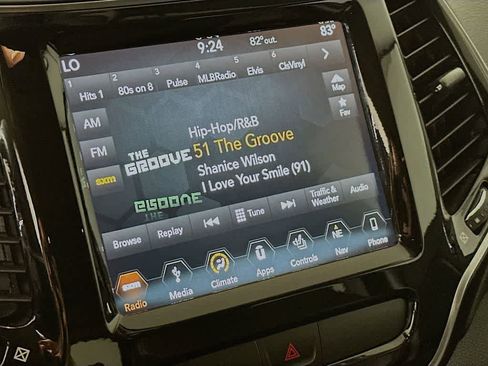 Used 2019 Jeep Cherokee Limited AWD/4WD image 17
