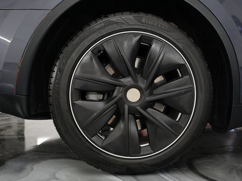 Used 2023 Tesla Model Y Long Range AWD/4WD image 8