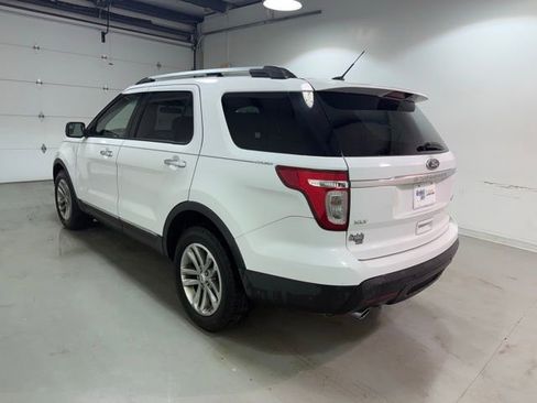 Used 2014 Ford Explorer XLT image 4
