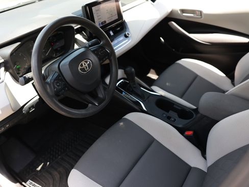 Used 2024 Toyota Corolla LE FWD image 6