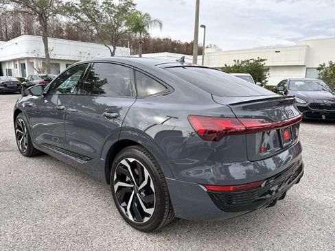 Used 2024 Audi Q8 e-tron Premium Plus w/ Premium Plus Package image 5