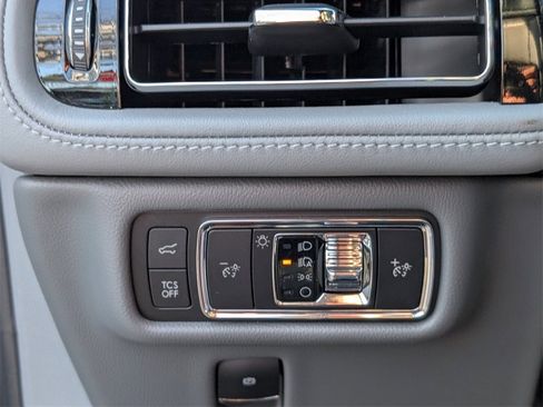 Used 2022 Lincoln Nautilus Reserve image 27