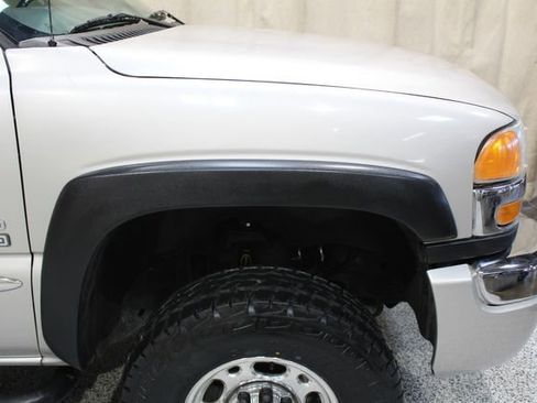 Used 2007 GMC Sierra 2500 SLT w/ Heavy-Duty Power Package image 10