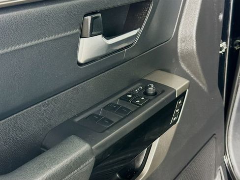 Used 2023 Toyota Sequoia Limited image 18