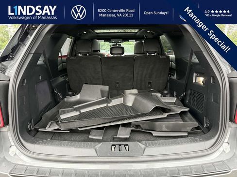 Used 2022 Ford Explorer ST-Line w/ Class IV Trailer Tow Package image 11