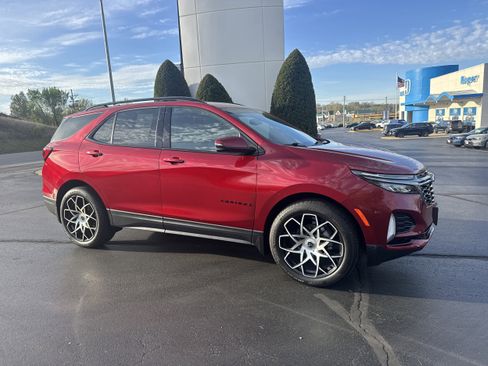 Used 2024 Chevrolet Equinox RS w/ RS Leather Package image 1