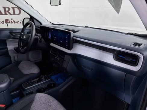 Certified 2025 Ford Maverick XLT FWD image 33