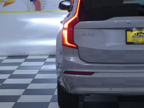 Used 2023 Volvo XC90 B5 Core AWD/4WD image 35