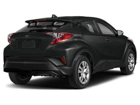 Used 2021 Toyota C-HR LE image 3