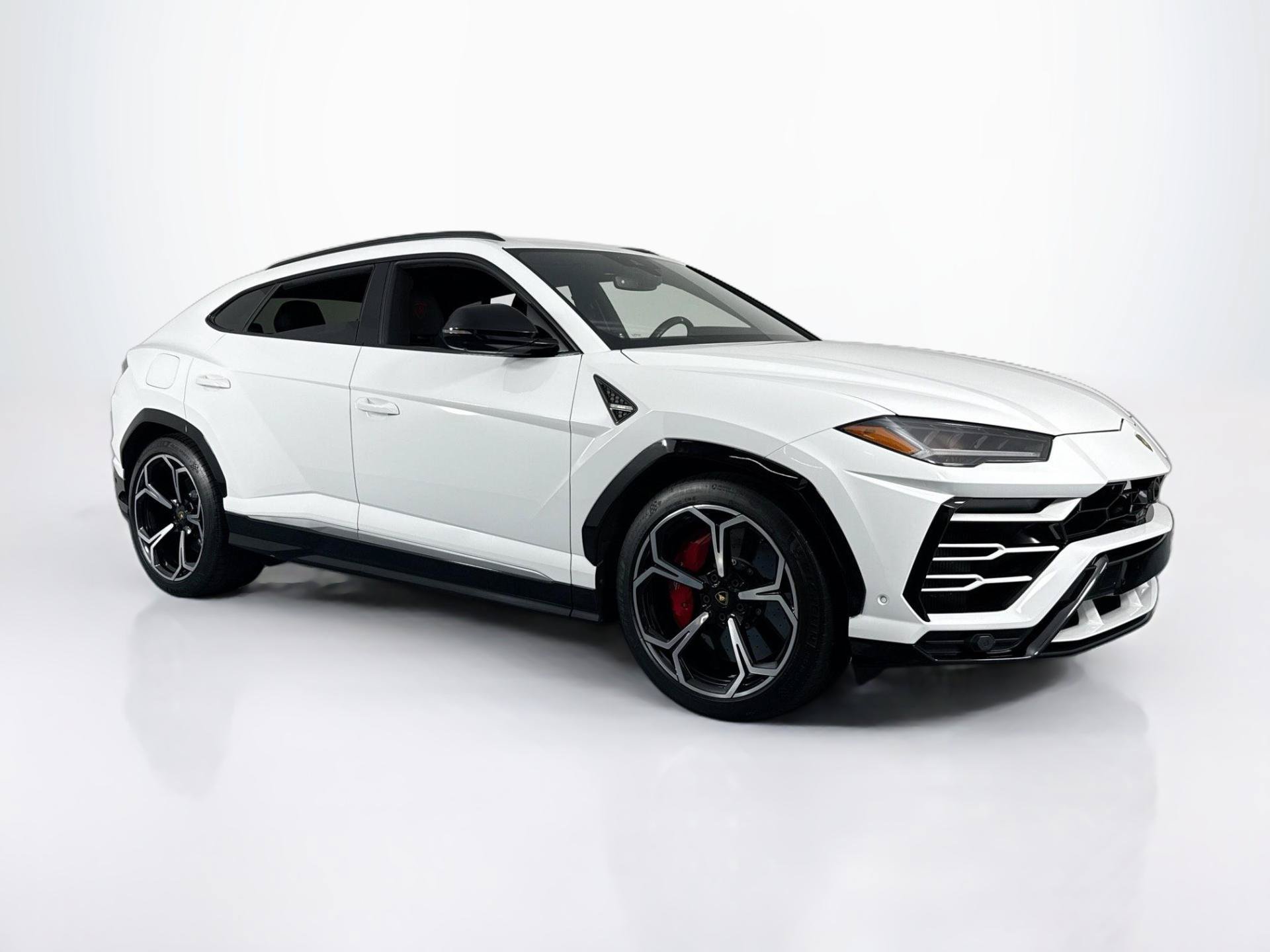Used 2021 Lamborghini Urus AWD/4WD image 3