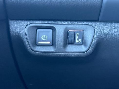 Used 2023 GMC Acadia SLT image 36