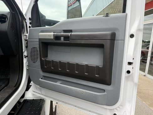 Used 2019 Ford F650 2WD Regular Cab Super Duty image 18