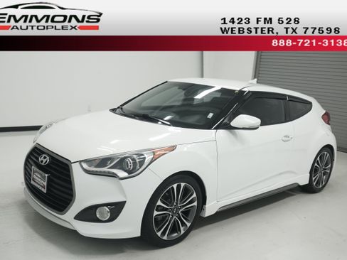 Used 2016 Hyundai Veloster Turbo image 1