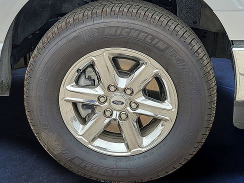 Used 2025 Ford F150 XLT w/ Equipment Group 301A Standard AWD/4WD image 7