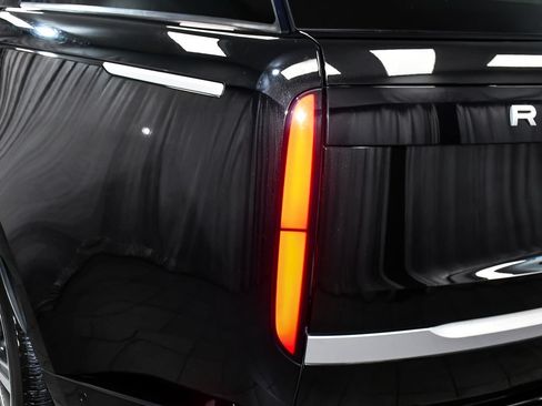 Used 2023 Land Rover Range Rover Autobiography AWD/4WD image 86
