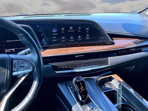 Used 2021 Cadillac Escalade ESV Premium Luxury Platinum AWD/4WD image 9