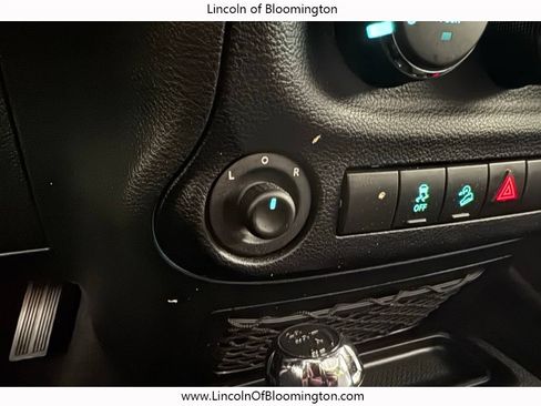 Used 2015 Jeep Wrangler Unlimited Sahara w/ Mopar Chrome Edition Group AWD/4WD image 54