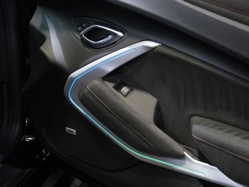 Used 2020 Chevrolet Camaro ZL1 RWD image 27