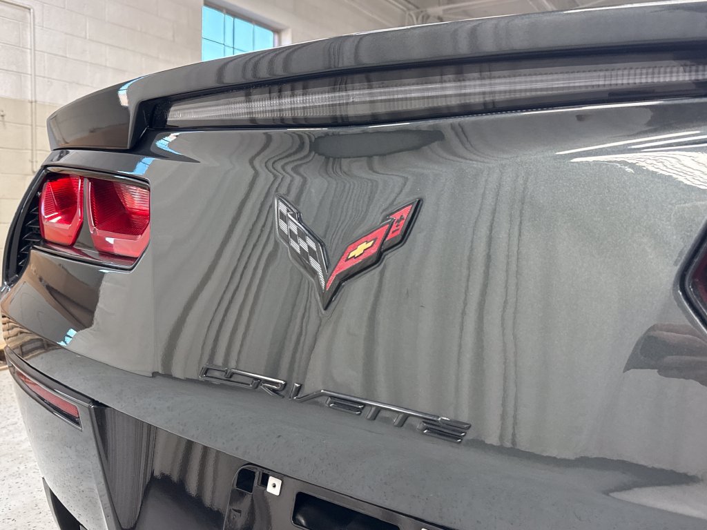 Used 2019 Chevrolet Corvette Stingray Coupe w/ 1LT RWD image 29
