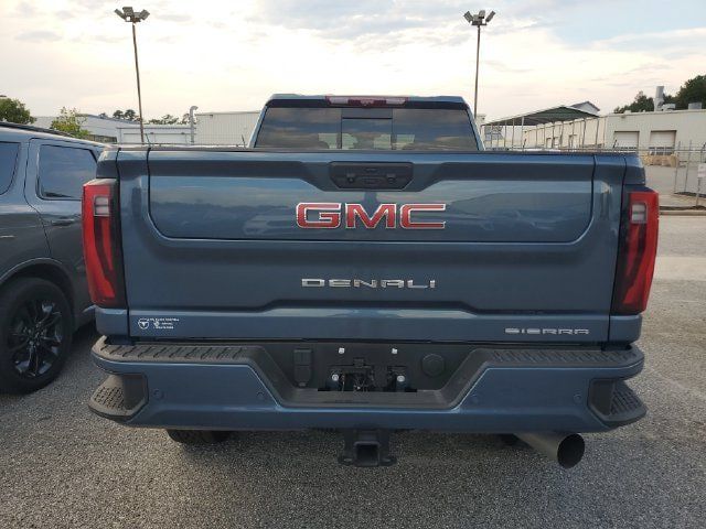 Used 2025 GMC Sierra 2500 Denali w/ Denali Reserve Package AWD/4WD image 10