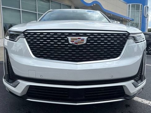 Used 2024 Cadillac XT6 Premium Luxury w/ Platinum Package FWD image 2