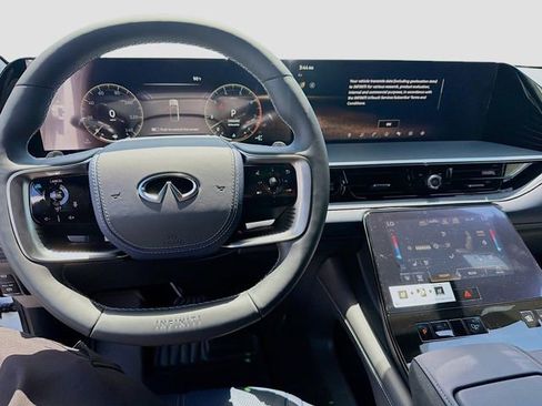 New 2026 INFINITI QX80 4WD image 10