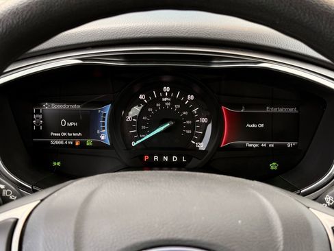 Used 2020 Ford Fusion SE FWD image 28