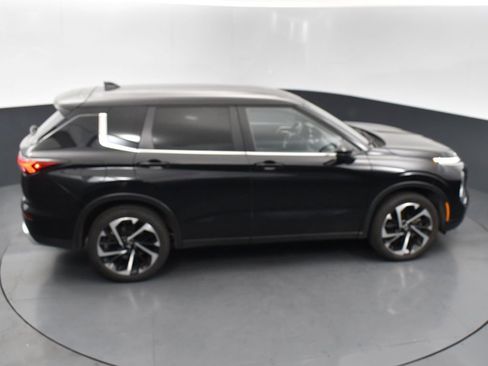 Used 2024 Mitsubishi Outlander SE image 24