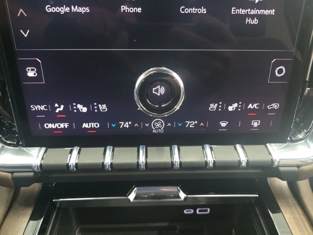 Used 2025 GMC Yukon Denali Ultimate AWD/4WD image 45