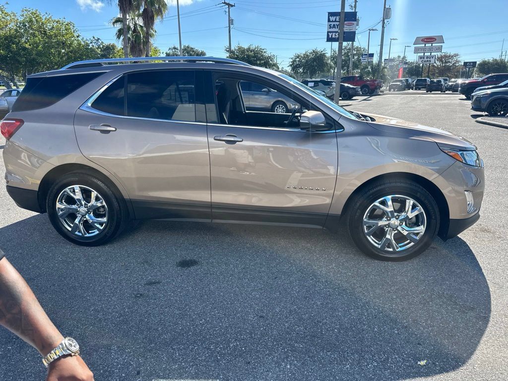 Used 2019 Chevrolet Equinox LT FWD image 4