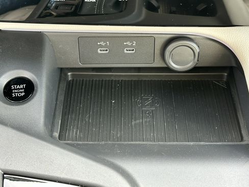 New 2026 Nissan Sentra SR w/ SR Premium Package FWD image 19
