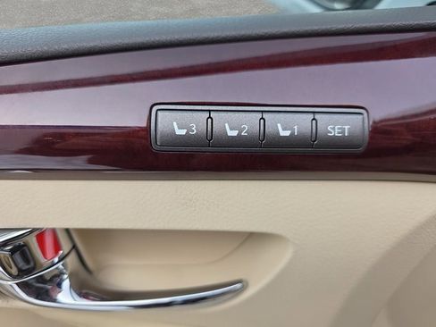 Used 2014 Lexus LX 570 4WD image 31