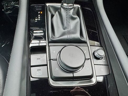 New 2026 MAZDA MAZDA3 Hatchback w/Premium Plus Pkg image 22