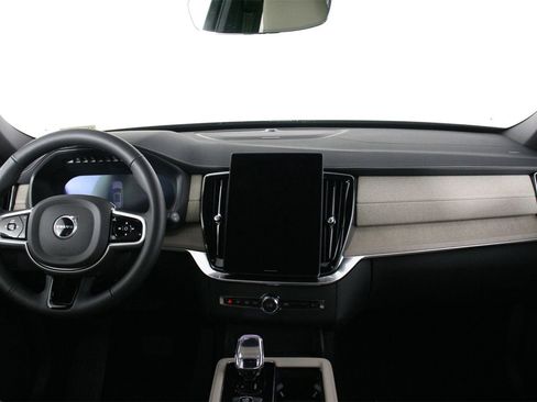 New 2026 Volvo XC90 B6 Plus image 5