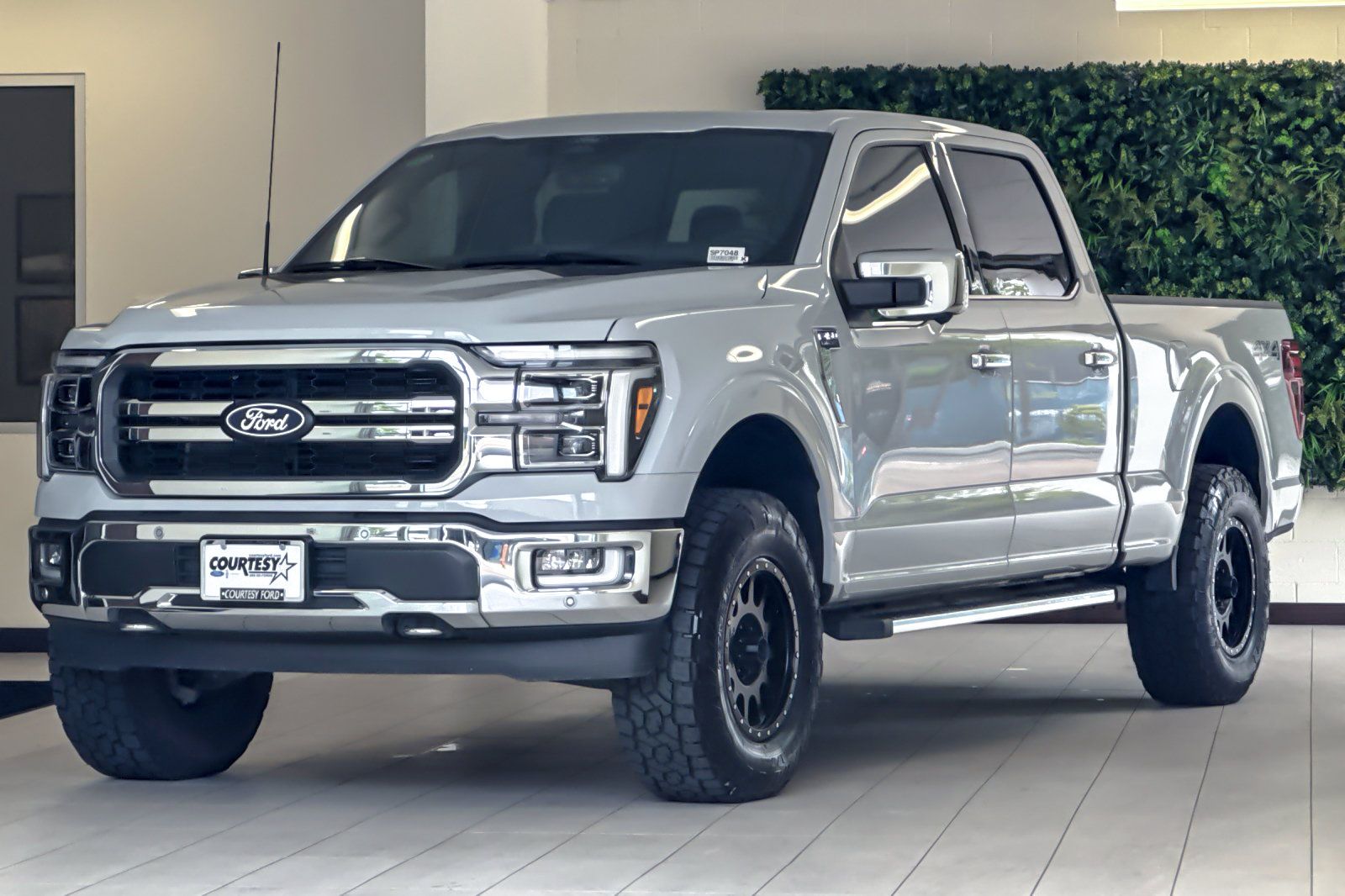 Used 2024 Ford F150 Lariat w/ Equipment Group 502A High AWD/4WD image 8