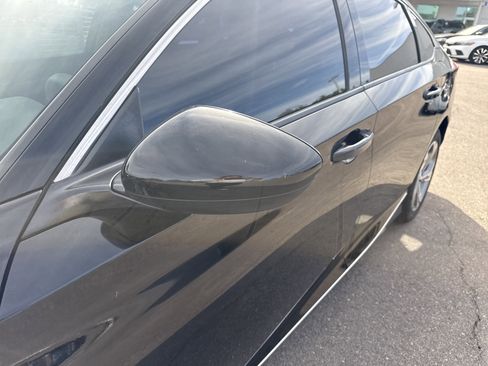 Certified 2018 Honda Accord EX image 10