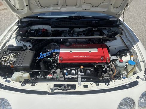 Used 1998 Acura Integra Type R FWD image 16