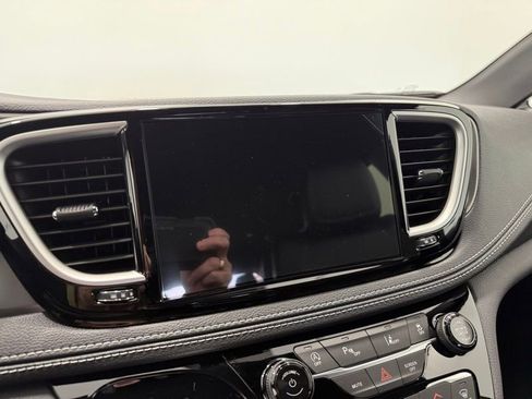 New 2026 Chrysler Pacifica Select image 34