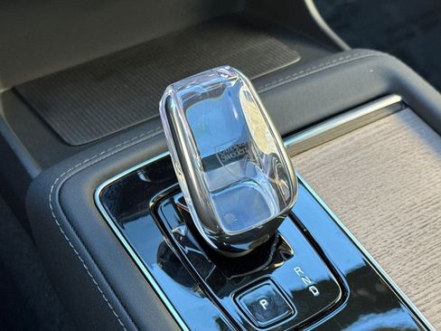 Used 2025 Volvo XC90 B6 Core w/ Protection Package Premier image 24