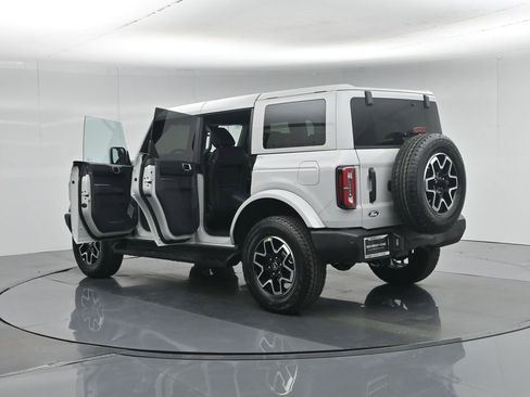 New 2026 Ford Bronco Outer Banks AWD/4WD image 32