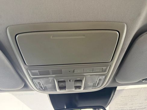Used 2019 Honda CR-V Touring image 20