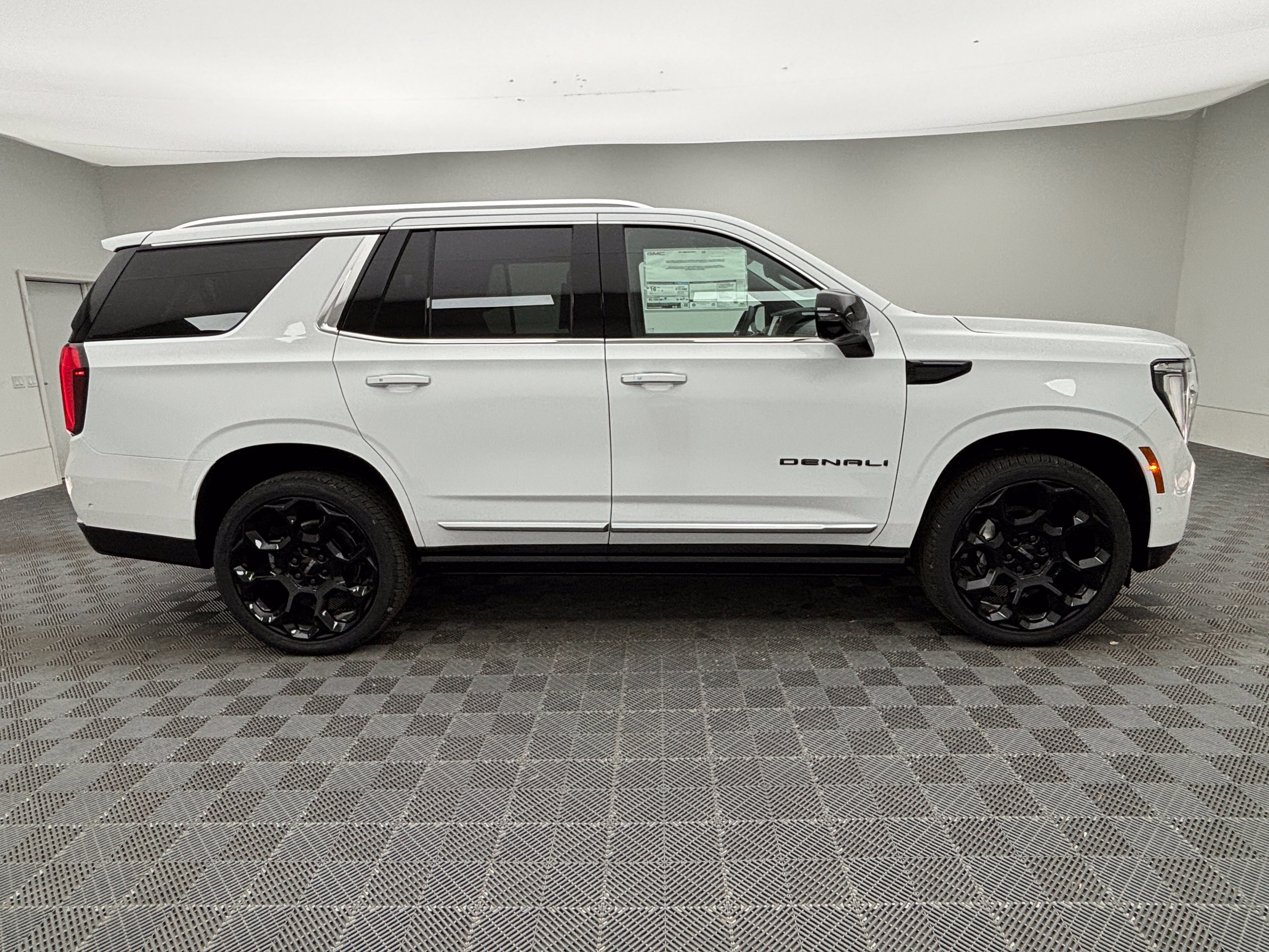 New 2027 GMC Yukon Denali w/ Denali Reserve Package AWD/4WD image 10