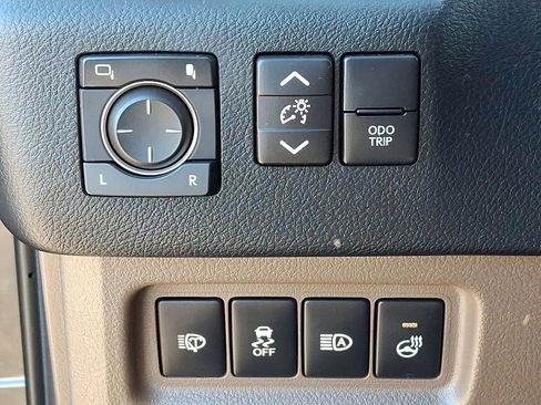 Used 2023 Lexus GX 460 Premium image 18