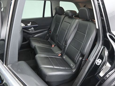 Used 2024 Mercedes-Benz GLS 450 4MATIC image 13