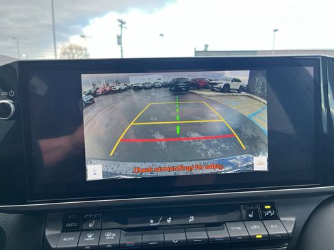 Used 2025 Toyota Camry XSE image 14