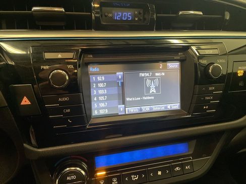 Used 2014 Toyota Corolla S image 21