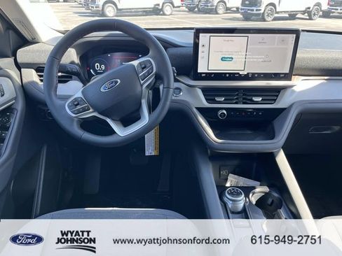 New 2026 Ford Explorer Active RWD image 13